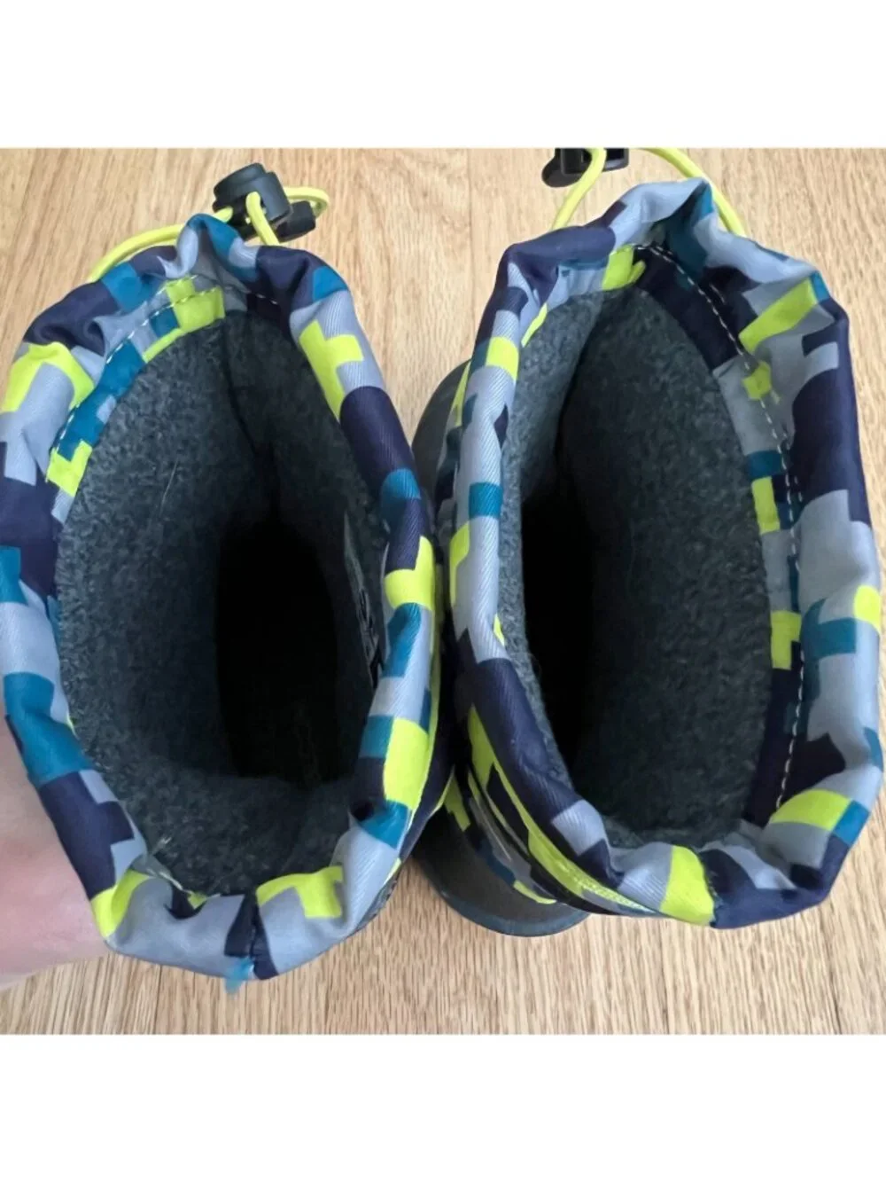 Bogs Kids Snow Shell Waterproof Camo Winter Boots Youth Size 1